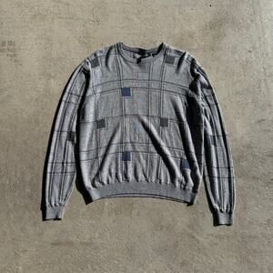 90S TUNDRA GREY PATTERENED SWEATER L
